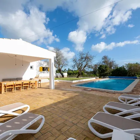 בית נופש Caran לאגוּ‏ש